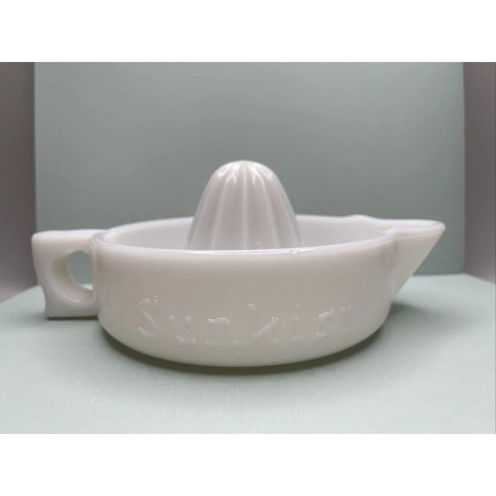 Vintage McKee Sunkist Milk Glass White Juicer Citrus Orange Lemons USA Pat 68764